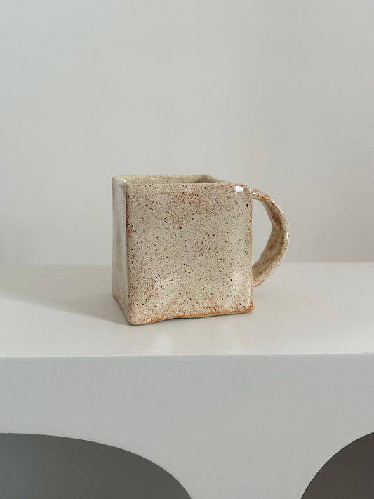 Tasse carrée Makoko