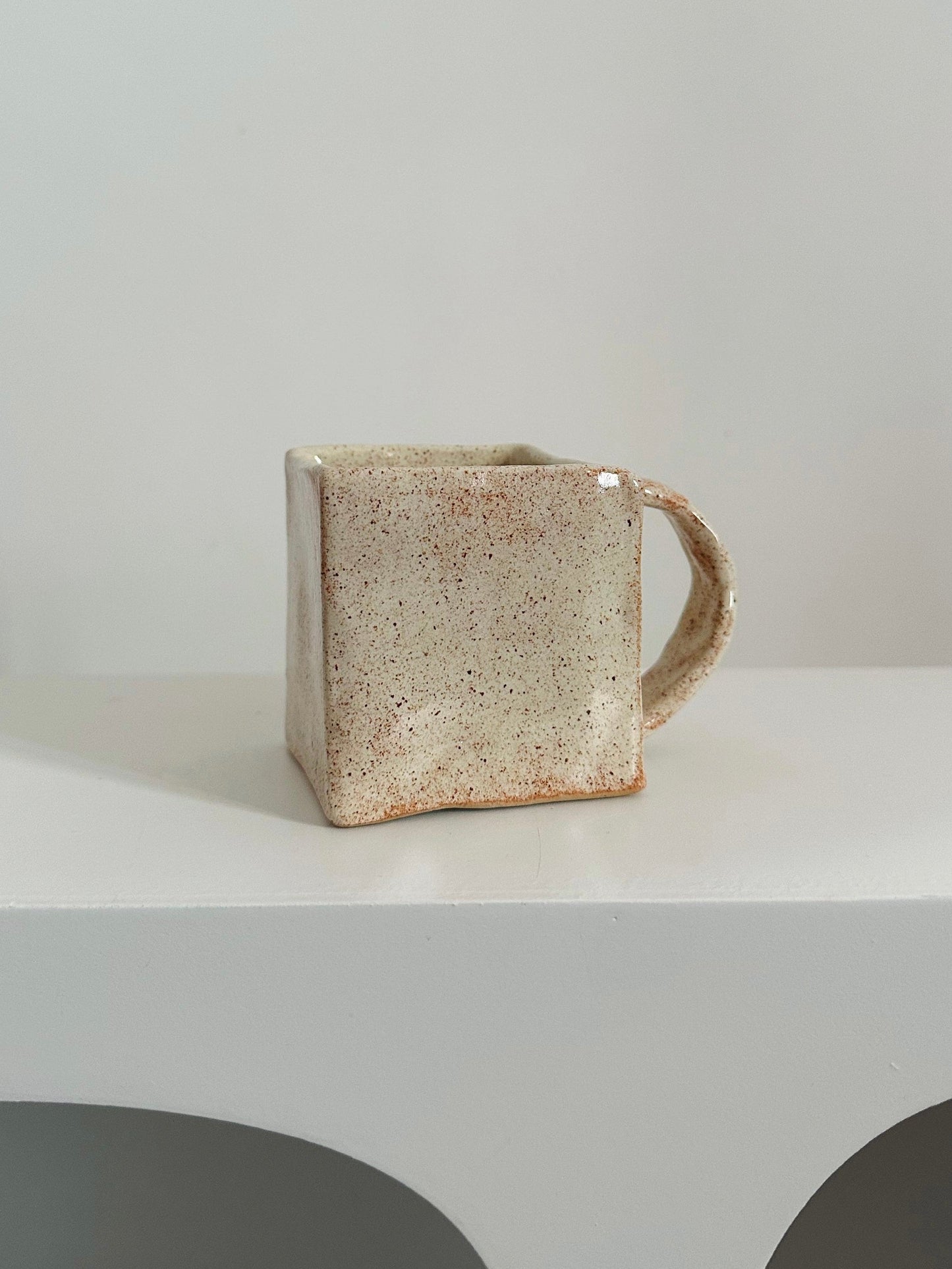 Tasse carrée Makoko